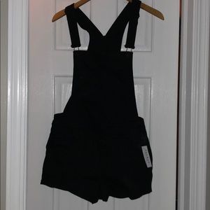 Black overall Jean shorts